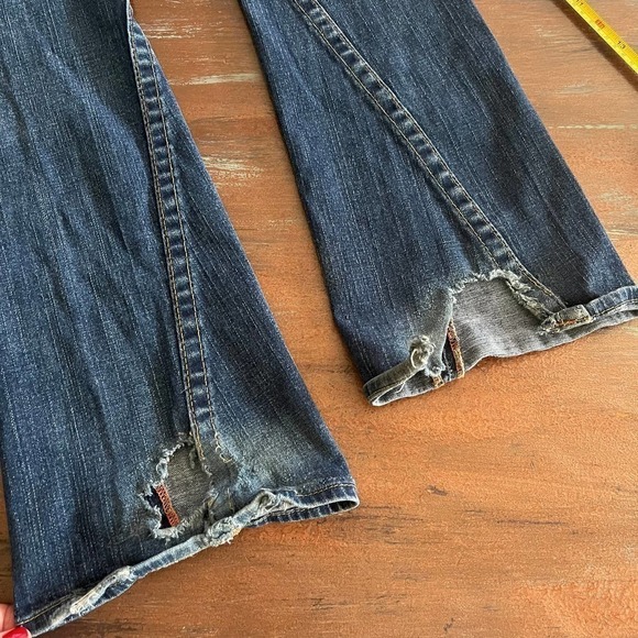 True Religion Women's Distressed Jeans Pants Size 27 - Picture 6 of 9